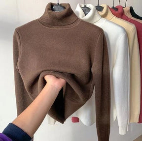 Suéter Peluciado Gola Alta Feminino - QUEIMA DE ESTOQUE